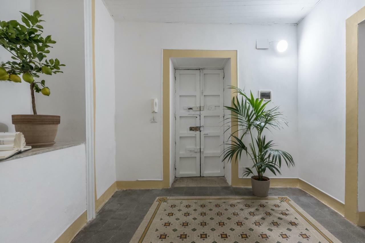 Qasr Home Beautiful Apartment In ปาแลร์โม ภายนอก รูปภาพ