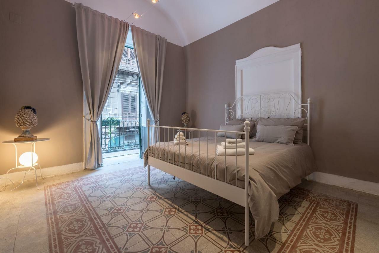 Qasr Home Beautiful Apartment In ปาแลร์โม ภายนอก รูปภาพ