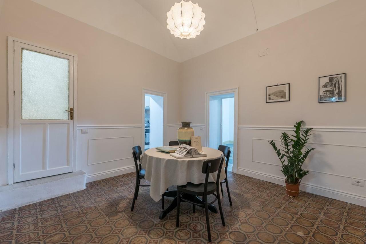 Qasr Home Beautiful Apartment In ปาแลร์โม ภายนอก รูปภาพ